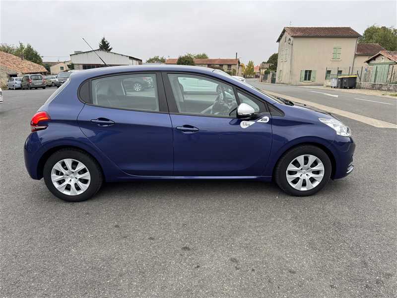 Peugeot 208 1.2i PureTech 68 CH LIKE