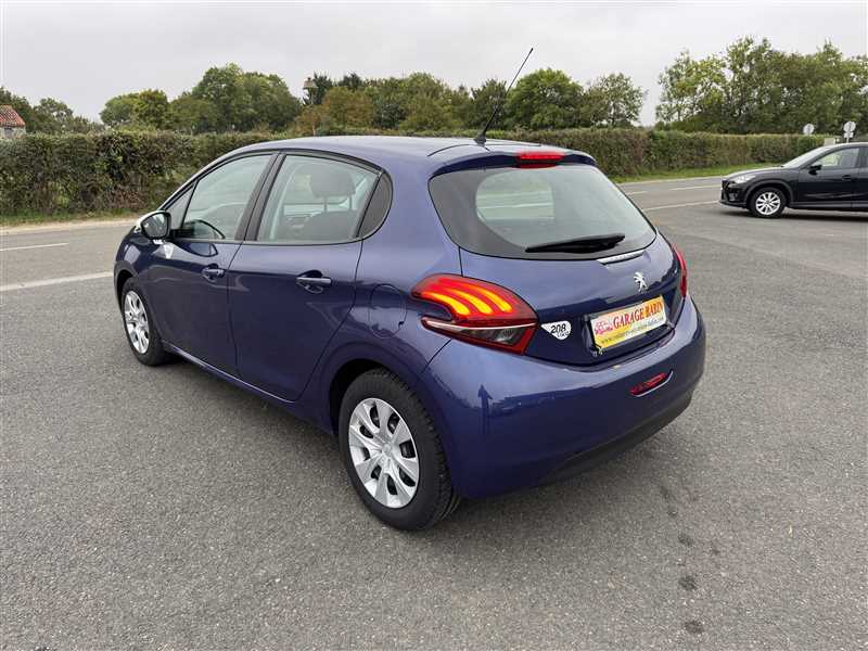 Peugeot 208 1.2i PureTech 68 CH LIKE