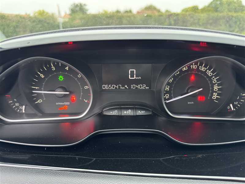 Peugeot 208 1.2i PureTech 68 CH LIKE