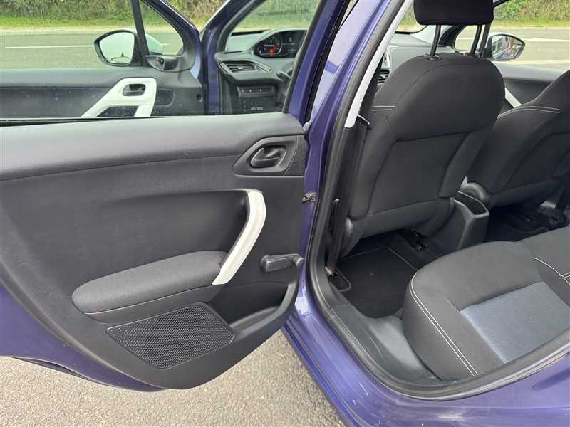 Peugeot 208 1.2i PureTech 68 CH LIKE