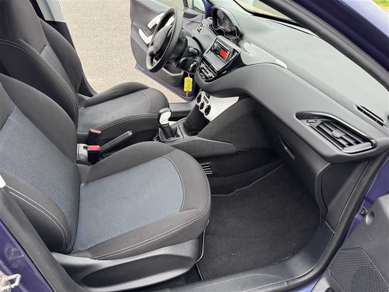 Peugeot 208 1.2i PureTech 68 CH LIKE