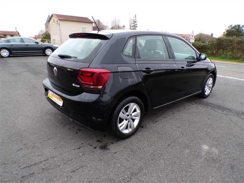 Volkswagen Polo VI 1.0 MPI 80 LOUNGE