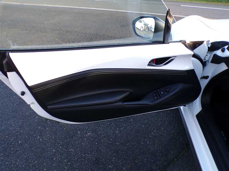 Mazda MX-5 MX5 IV 1.5i Skyactiv-G 132 PRIME LINE