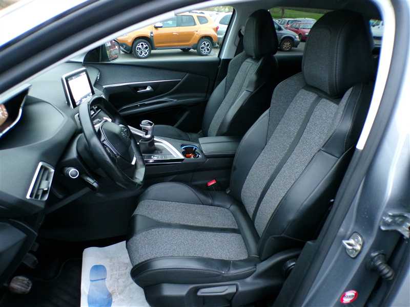 Peugeot 3008 II 1.5 BlueHDi 130 S&S ALLURE