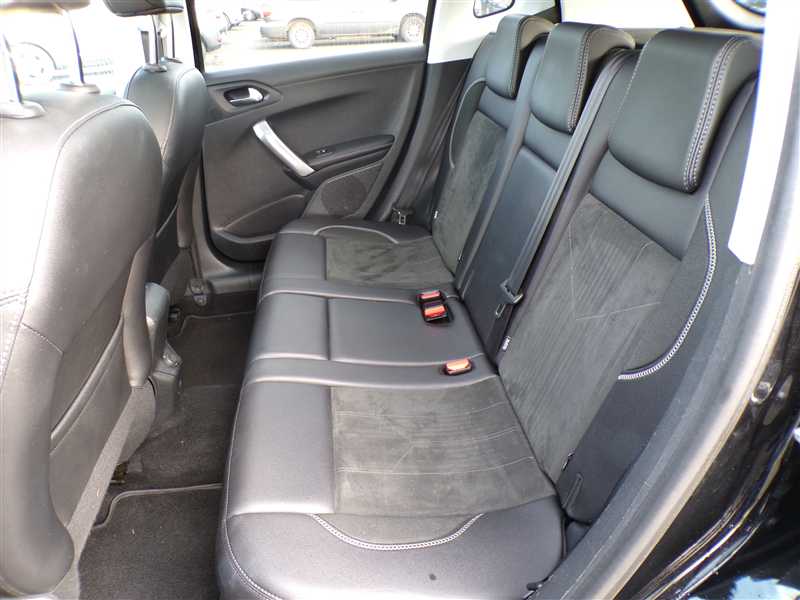 Peugeot 2008 1.6 BlueHDi 100 CROSSWAY