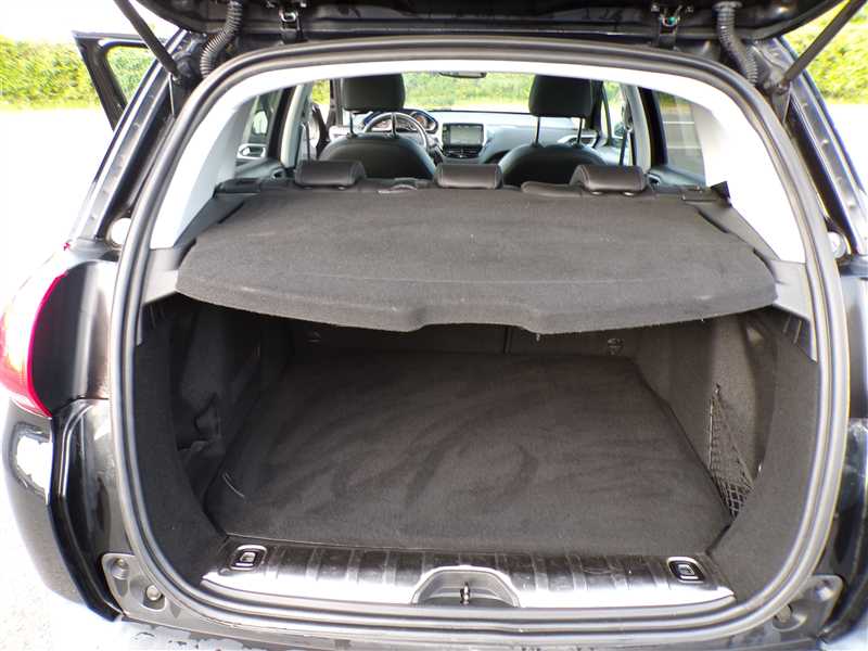 Peugeot 2008 1.6 BlueHDi 100 CROSSWAY