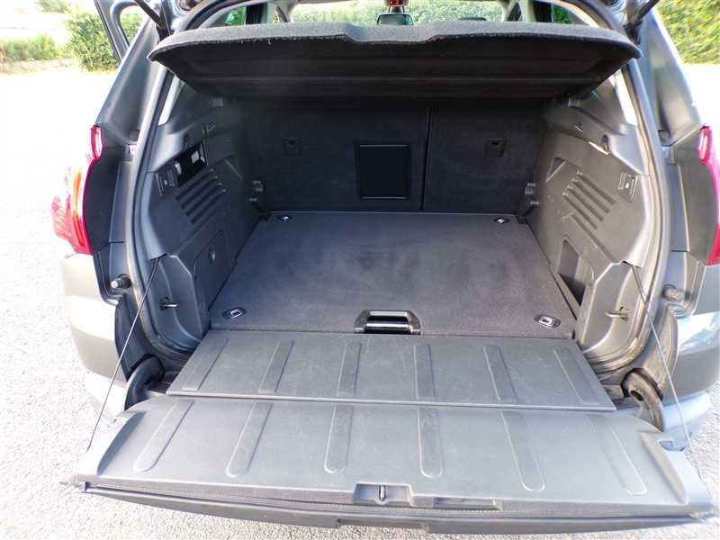 Peugeot 3008 Ph2 2.0 HDi 150 FAP ALLURE