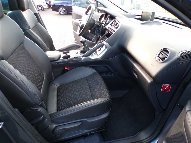 Peugeot 3008 Ph2 2.0 HDi 150 FAP ALLURE