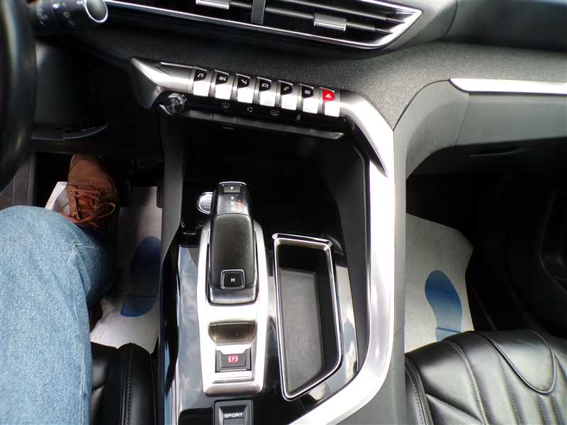 Peugeot 3008 II 1.5 BLUEHDI 130 EAT8 ALLURE BUSINESS