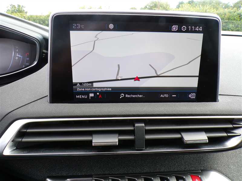Peugeot 3008 II 1.5 BLUEHDI 130 EAT8 ALLURE BUSINESS