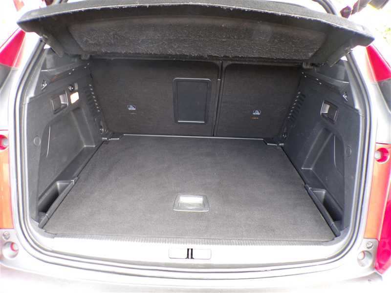Peugeot 3008 II 1.5 BLUEHDI 130 EAT8 ALLURE BUSINESS
