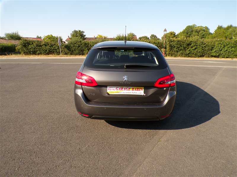 Peugeot 308 II SW 1.5 BlueHDi 130 S&S Active Business