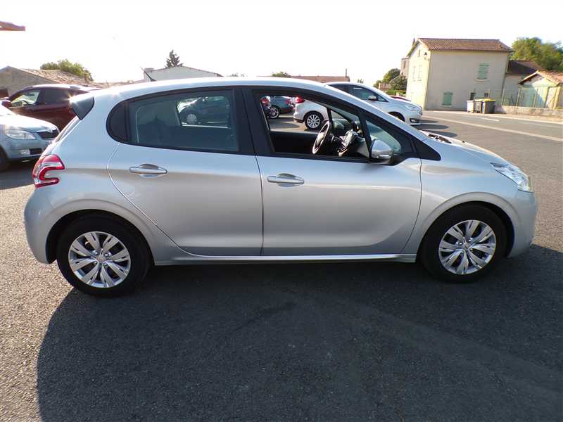 Peugeot 208 1.2E VTI 82 CH ETG5 ACTIVE