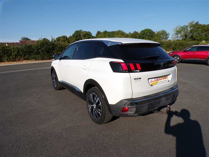 Peugeot 3008 II 1.5 BlueHDi 130 S&S ALLURE