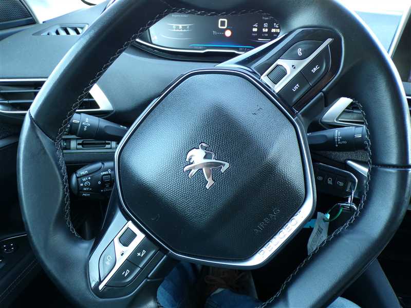 Peugeot 3008 II 1.5 BlueHDi 130 S&S ALLURE