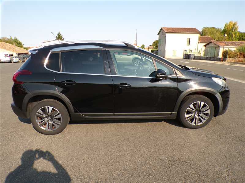 Peugeot 2008 1.5 BLUEHDI 100 S&S ALLURE