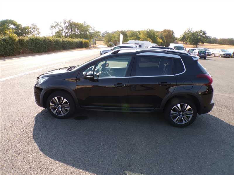 Peugeot 2008 1.5 BLUEHDI 100 S&S ALLURE